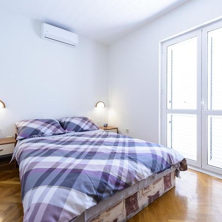 Apartment Tija Two Bedroom Apartment With Balcony And Partial Sea View Dubrovnik Exteriör bild