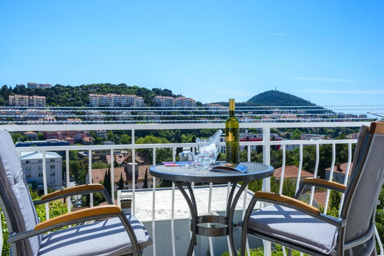 Apartment Tija Two Bedroom Apartment With Balcony And Partial Sea View Dubrovnik Exteriör bild